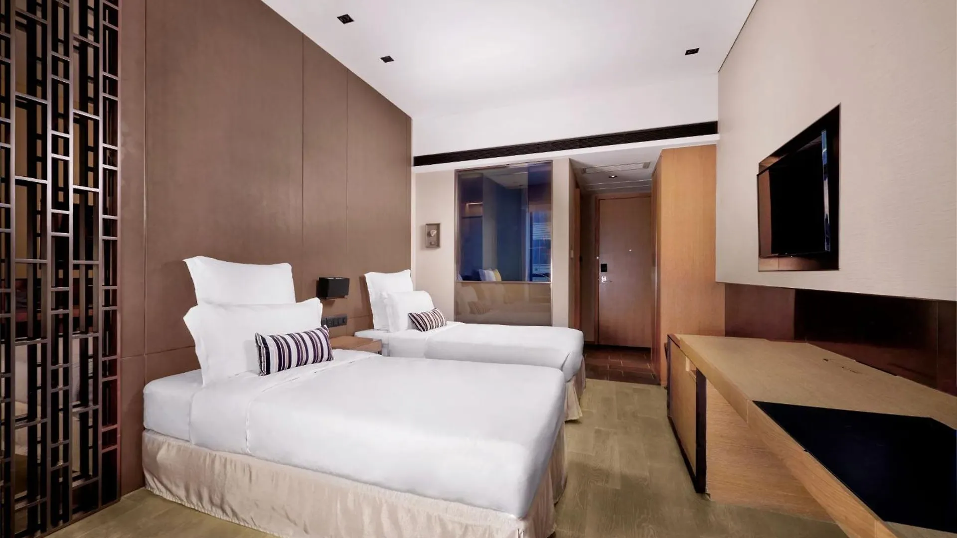 Nina Hotel Kowloon East Hongkong 4*,