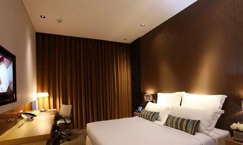 ****  Nina Hotel Kowloon East Hongkong Čína